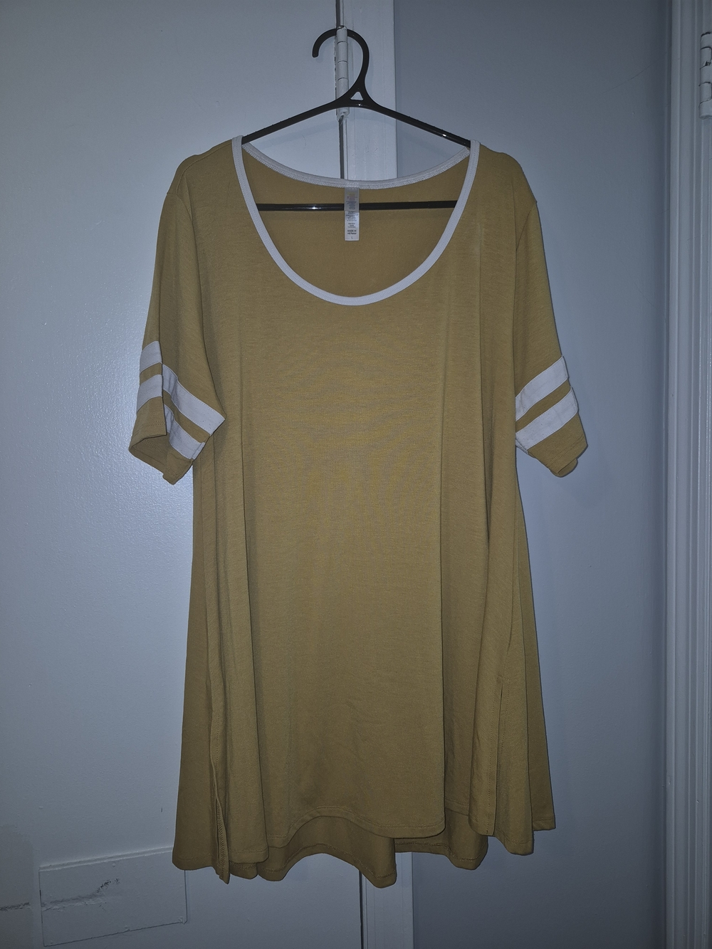 LuLaRoe Mustard Short Sleeve Scoop Neck Top with White Trim